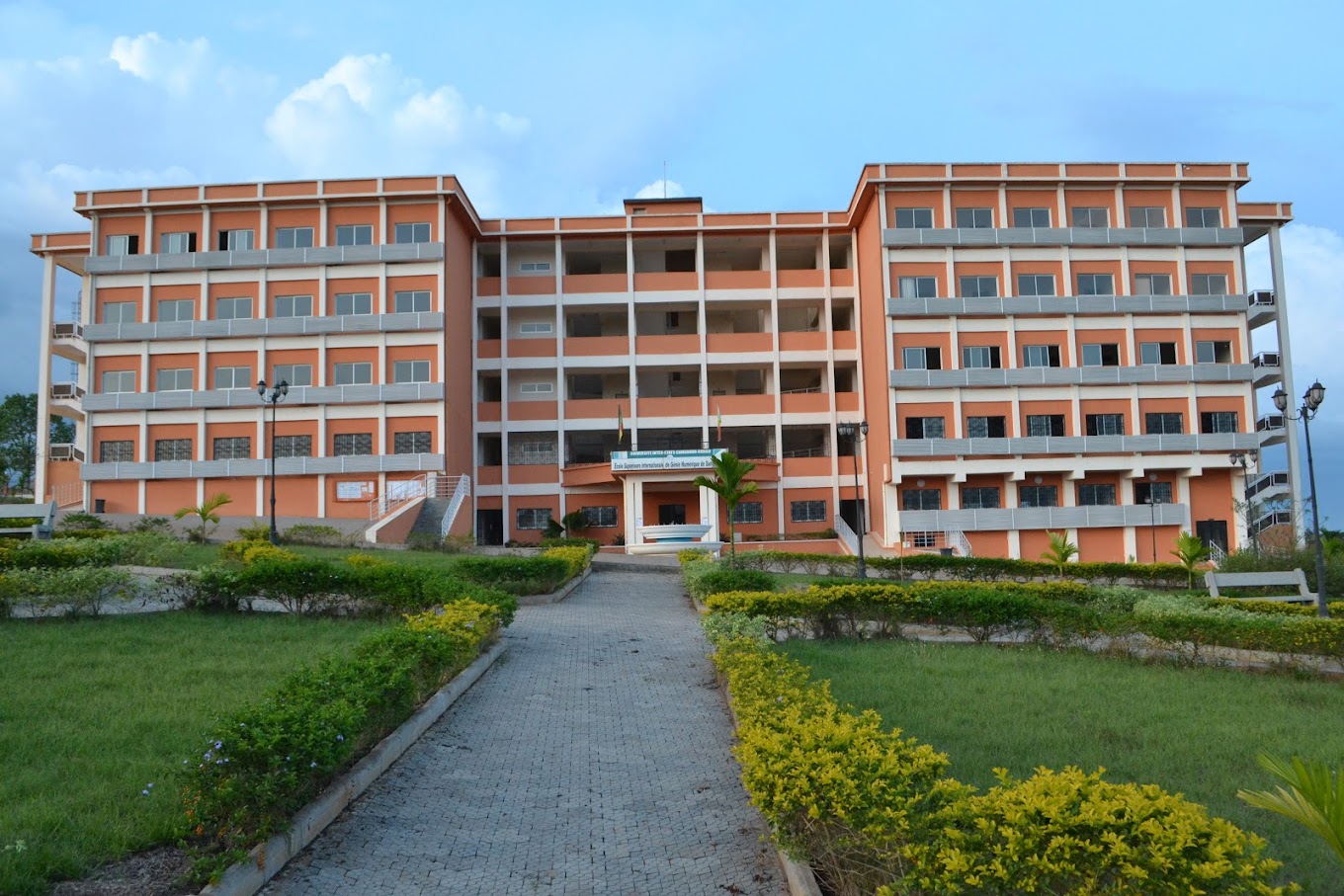 Campus ESIGN Sangmélima